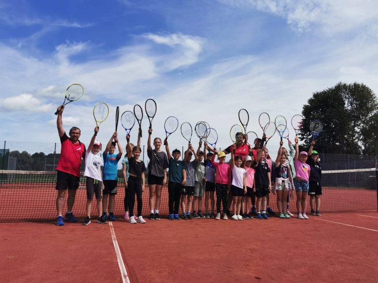 Train Ferienprogramm Tennis